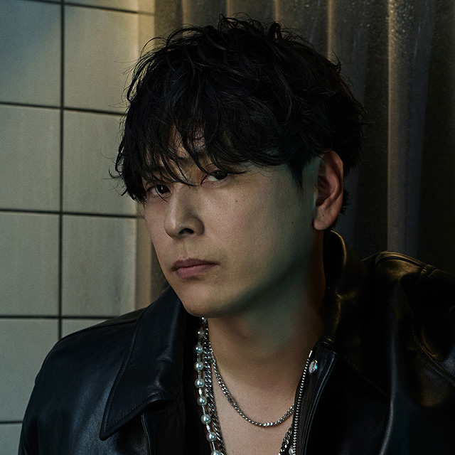 �R������Y