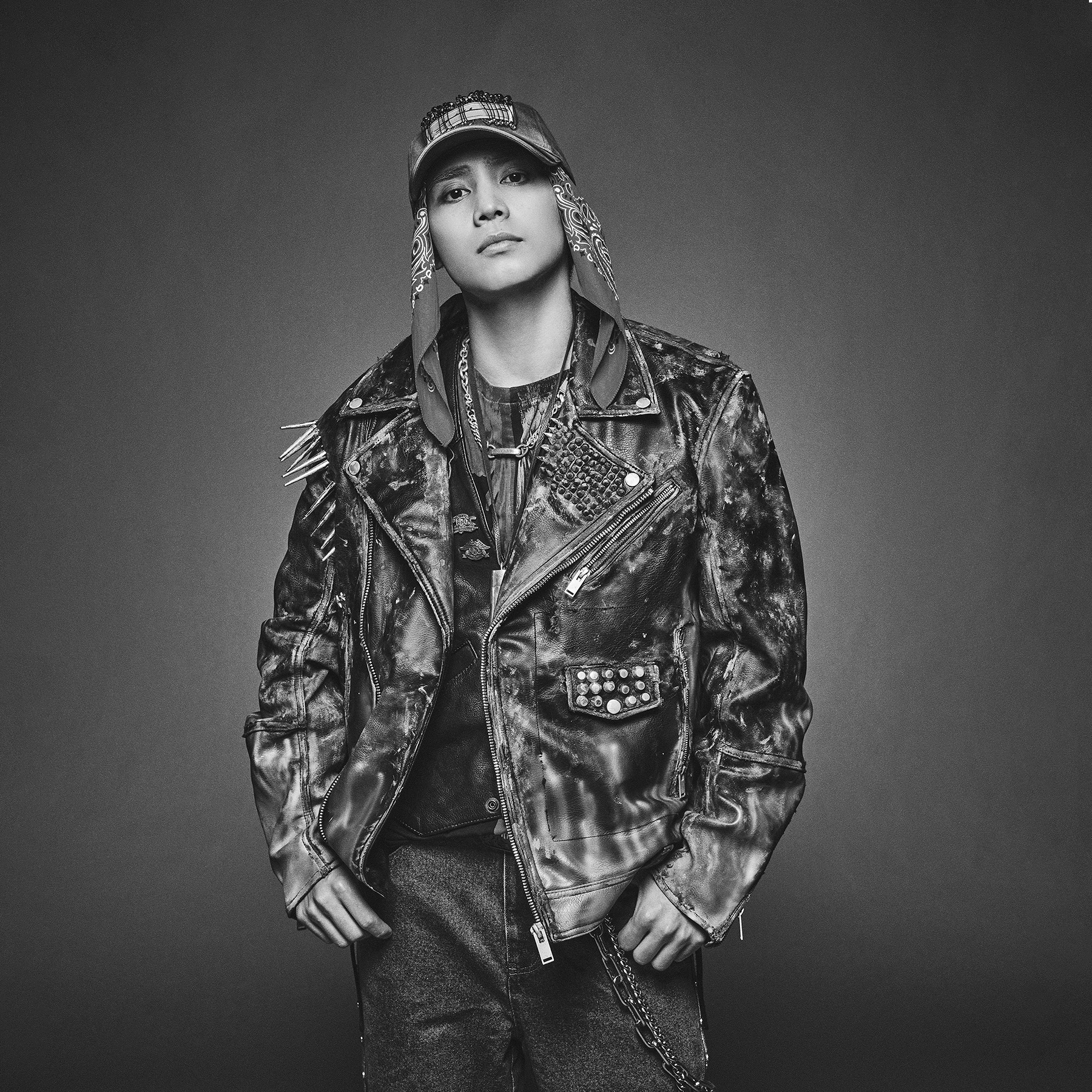 �_�J ����