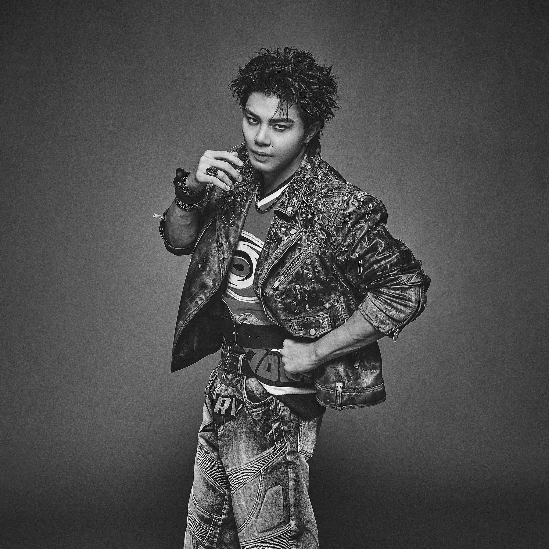 ���m �C��