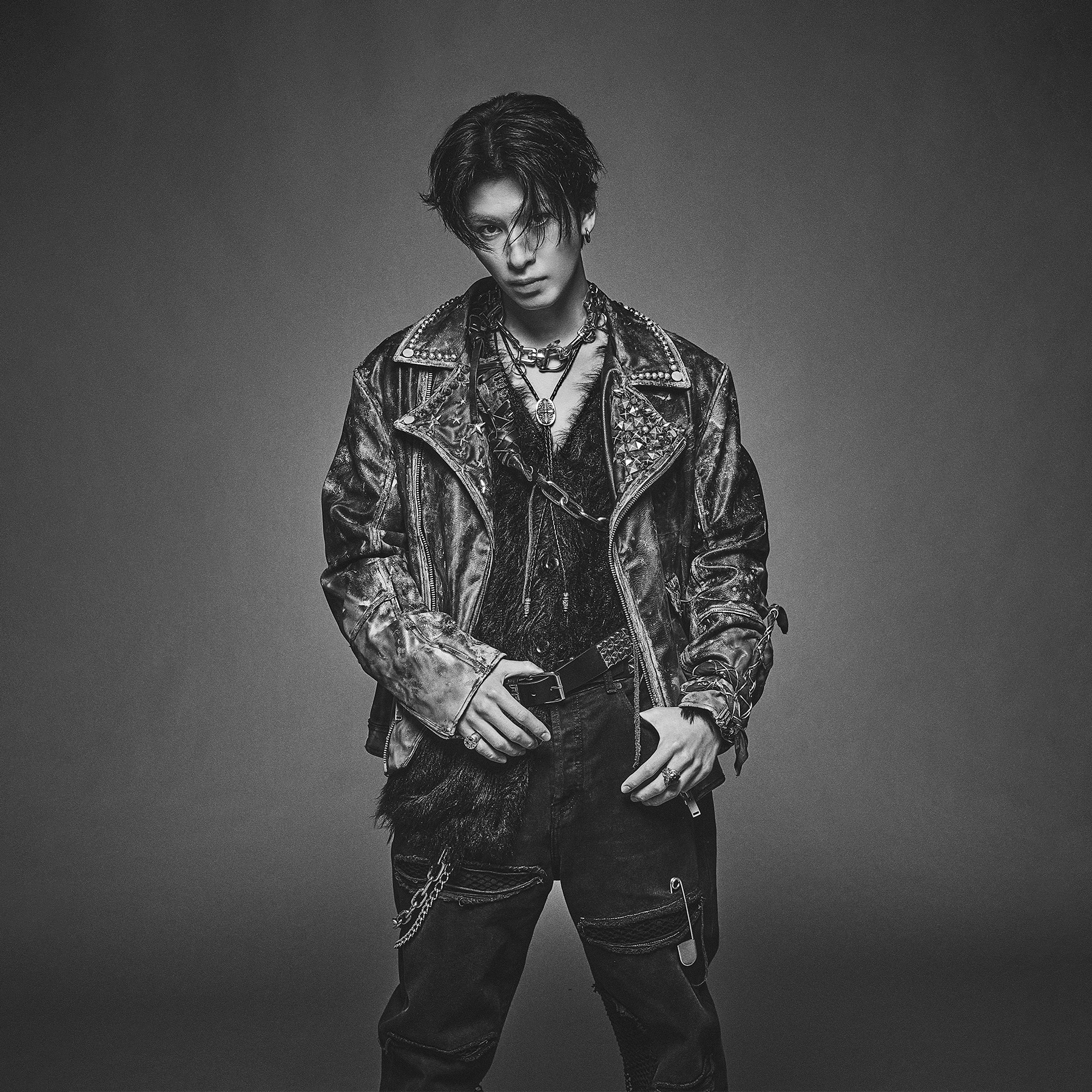 ���J�� �T