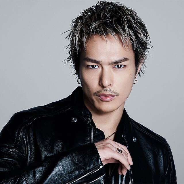 ���s����