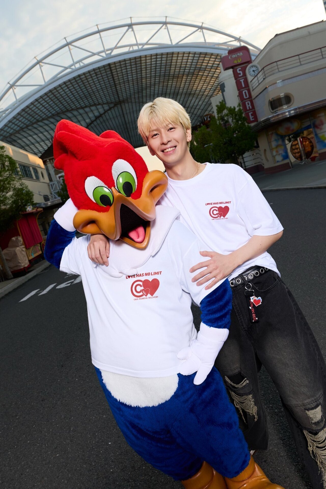 長谷川慎 クッション W2P LOVE HAS NO LIMITチャリティグッズ第三弾 スペシャルモデル
